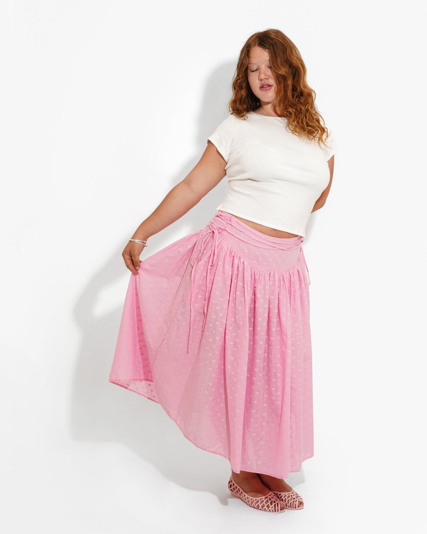 TWISTING VINES SKIRT IN PEONY DOT