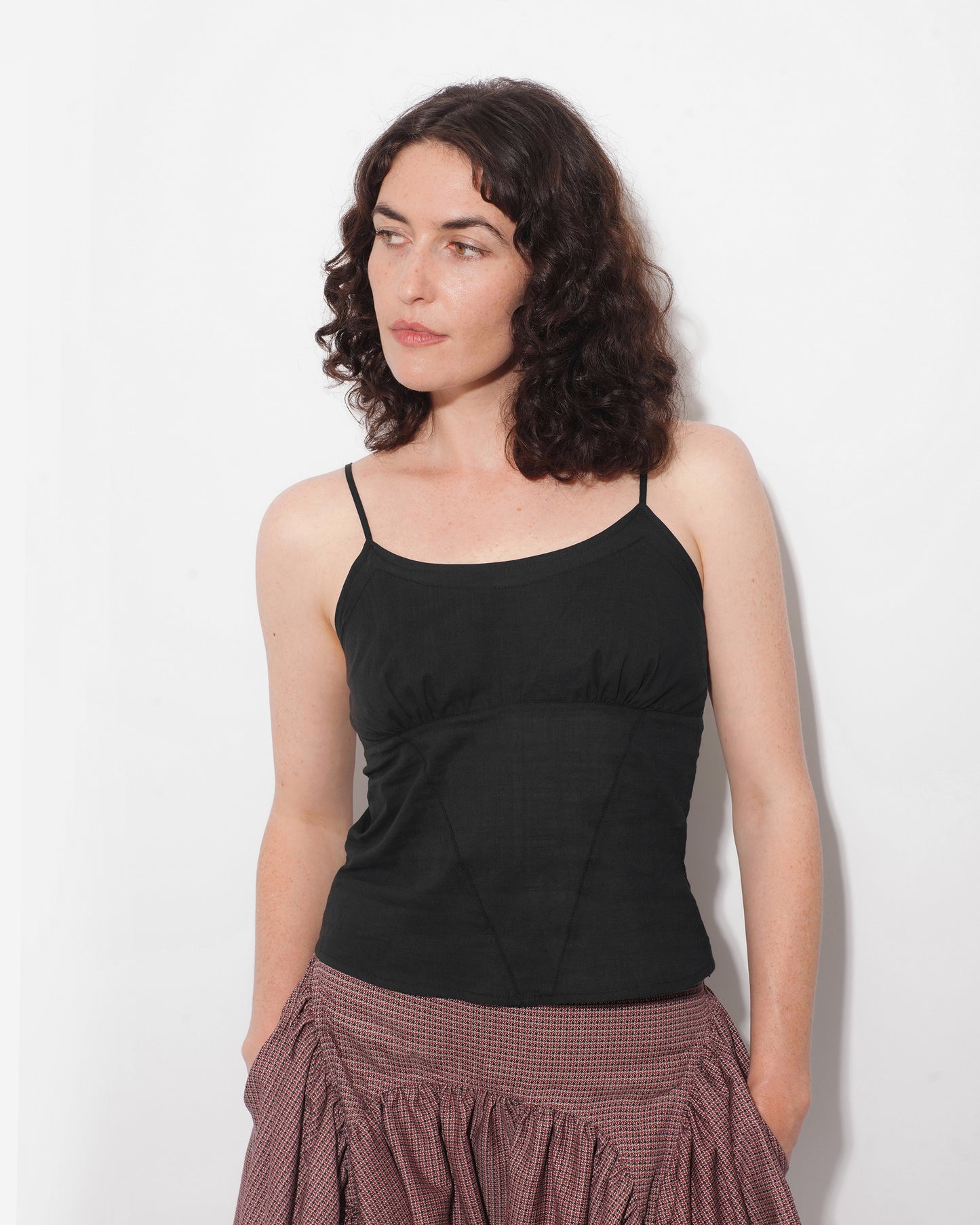 PEARL CAMISOLE IN CHARCOAL