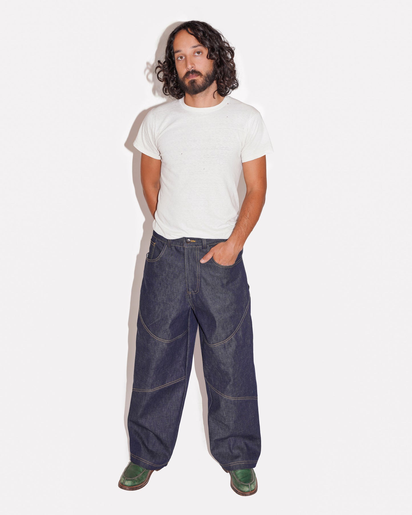 LEO JEANS