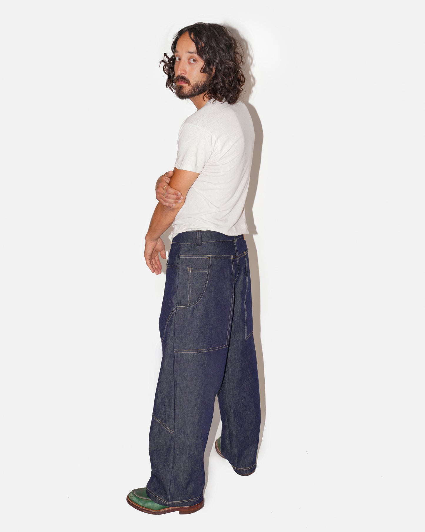 LEO JEANS