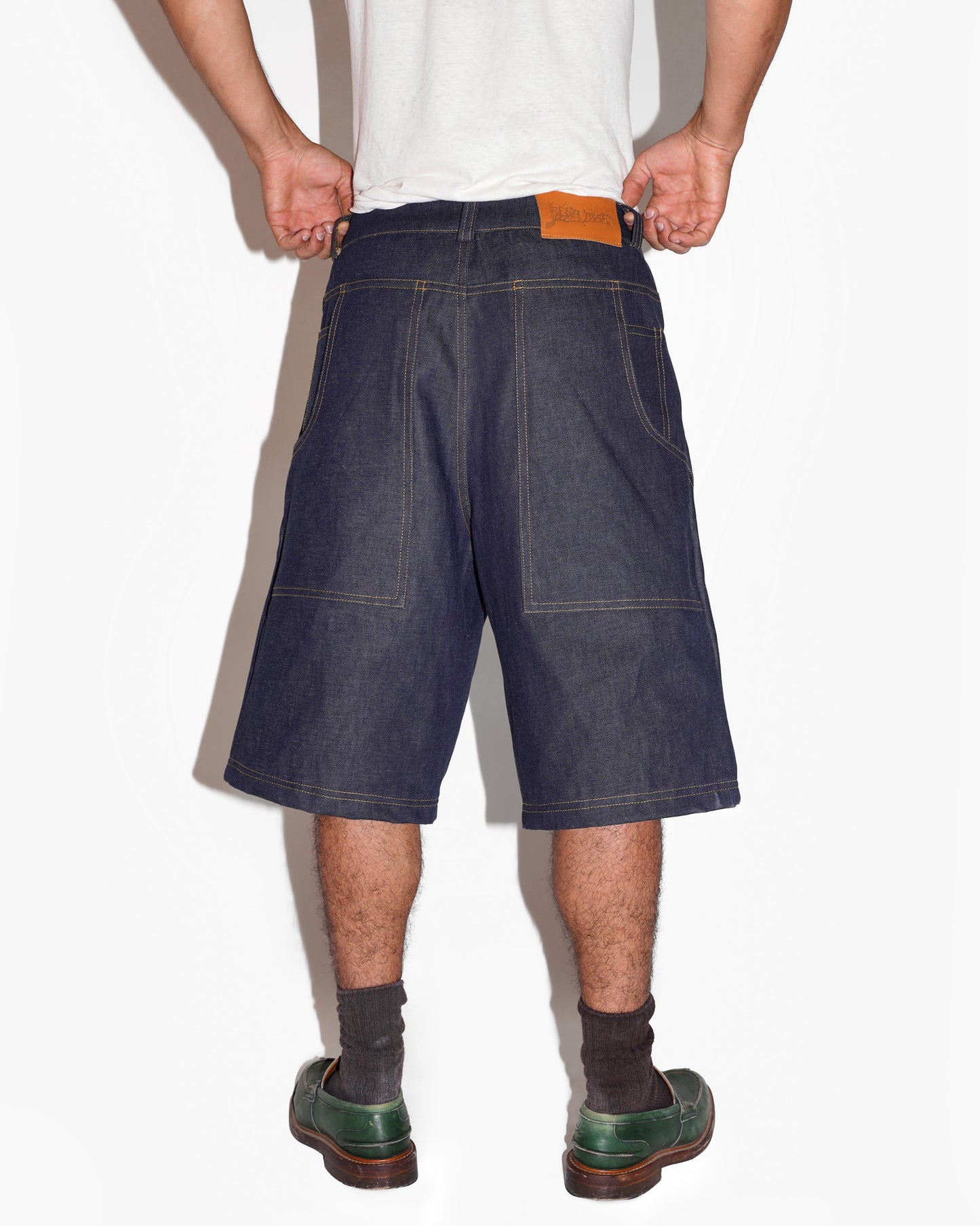 LEO SHORTS