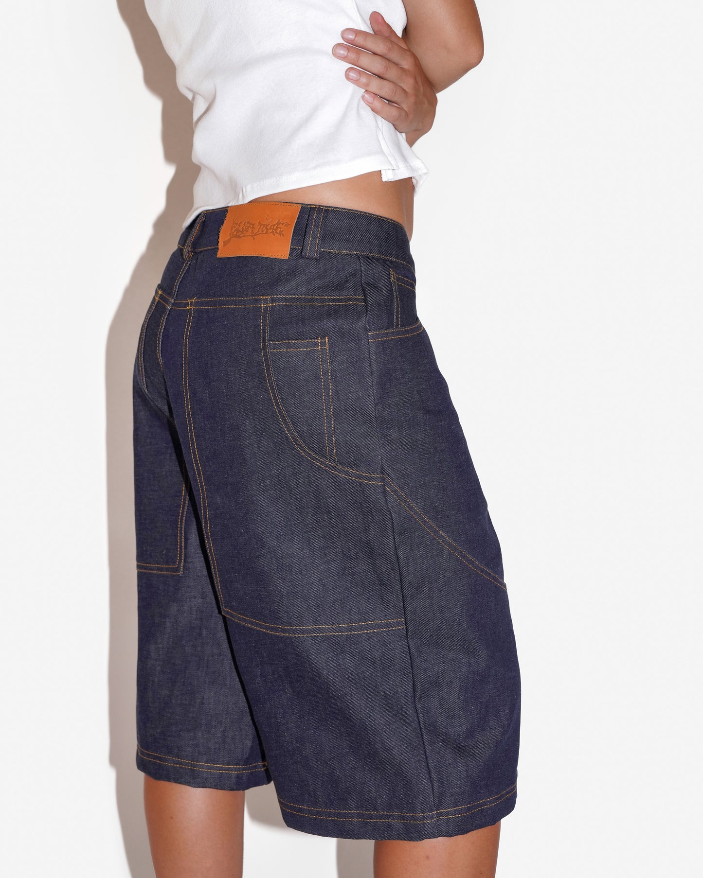 LEO SHORTS