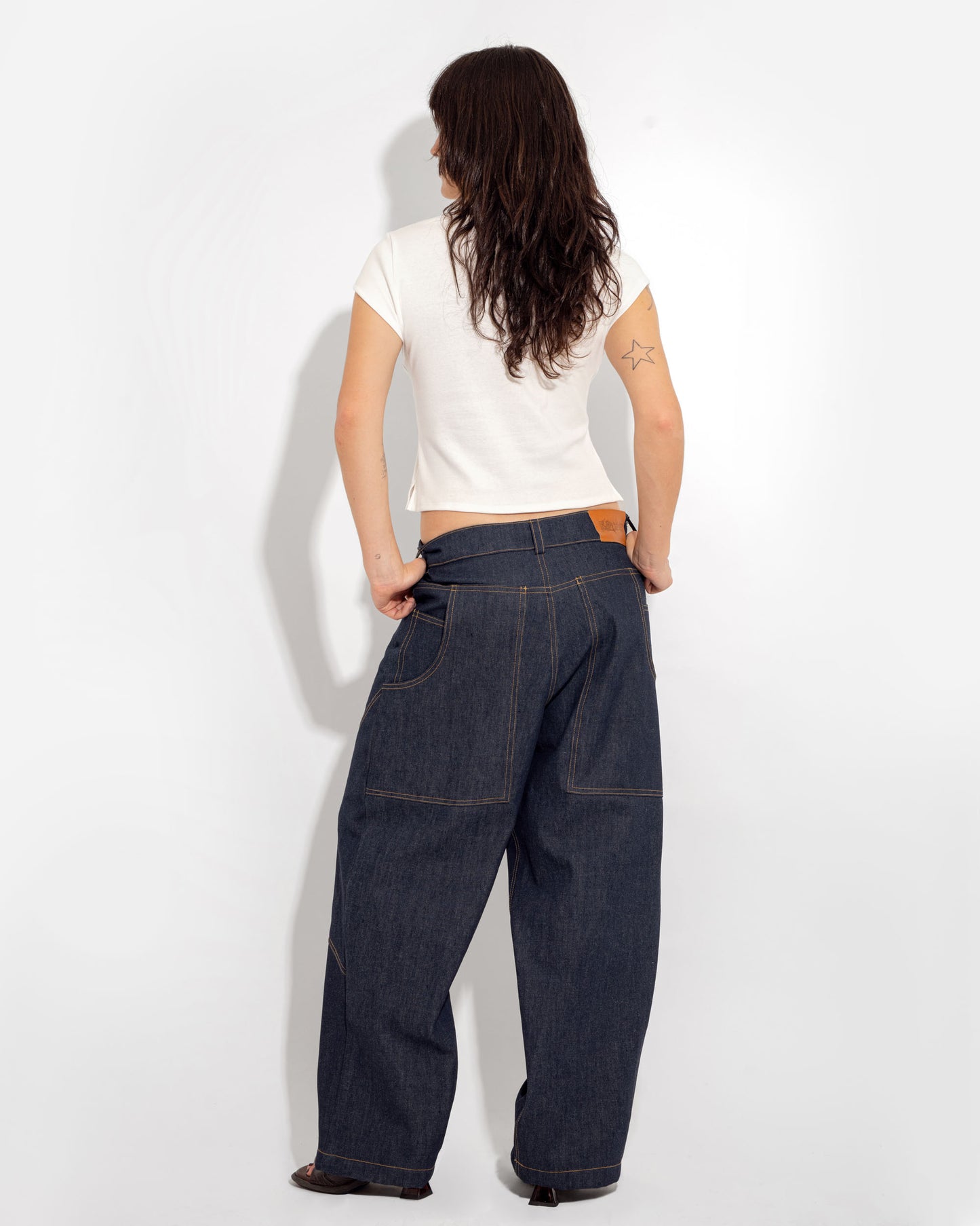 LEO JEANS