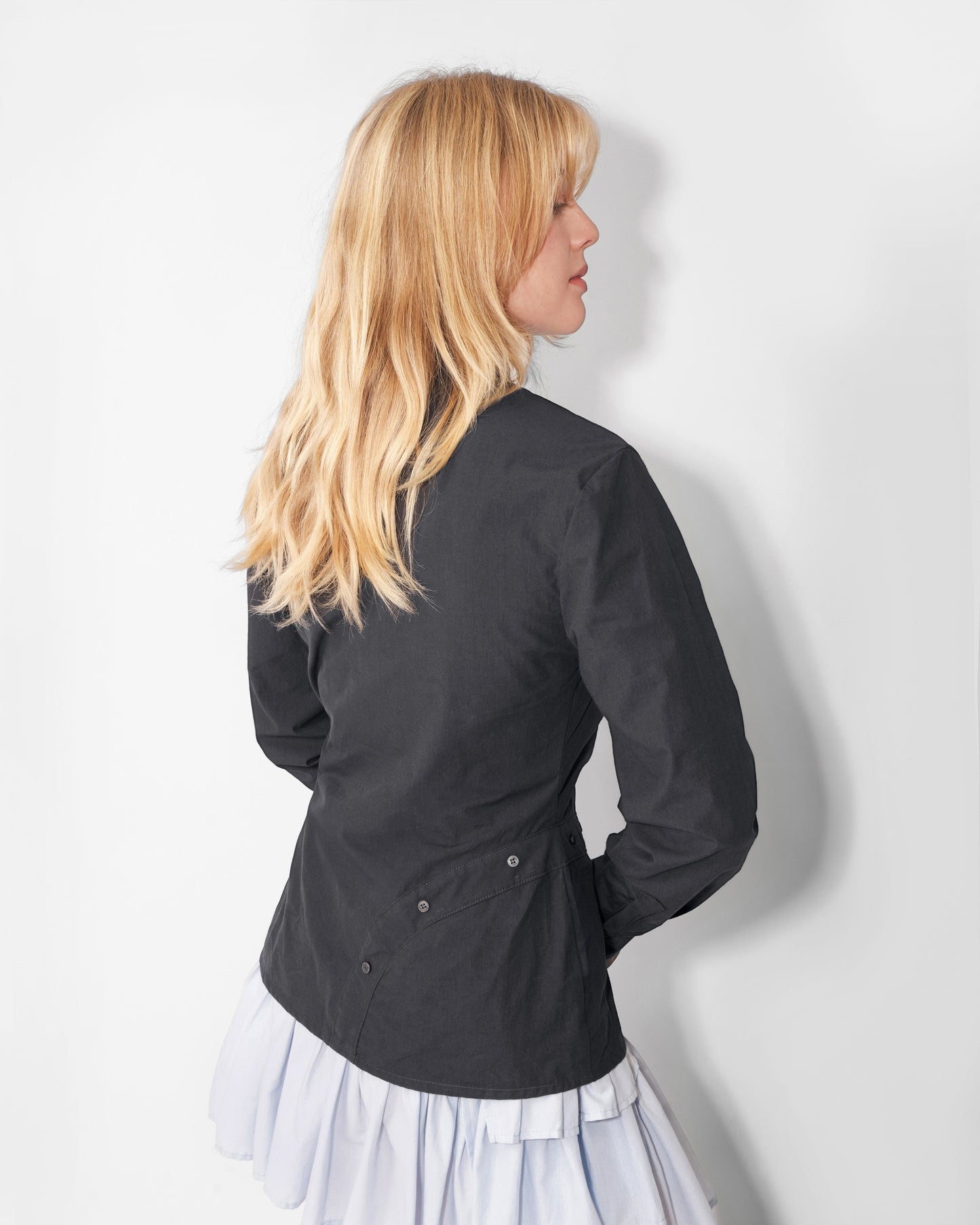 MEANDER BUTTON UP IN CHARCOAL