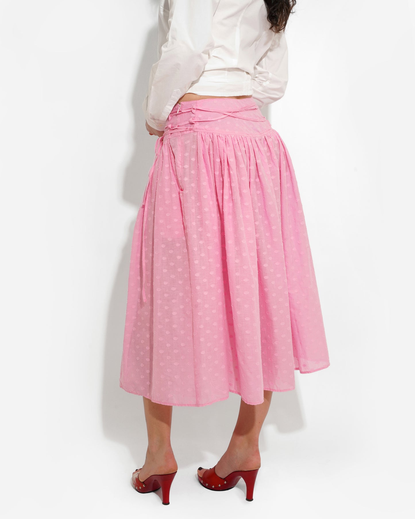 TWISTING VINES SKIRT IN PEONY DOT