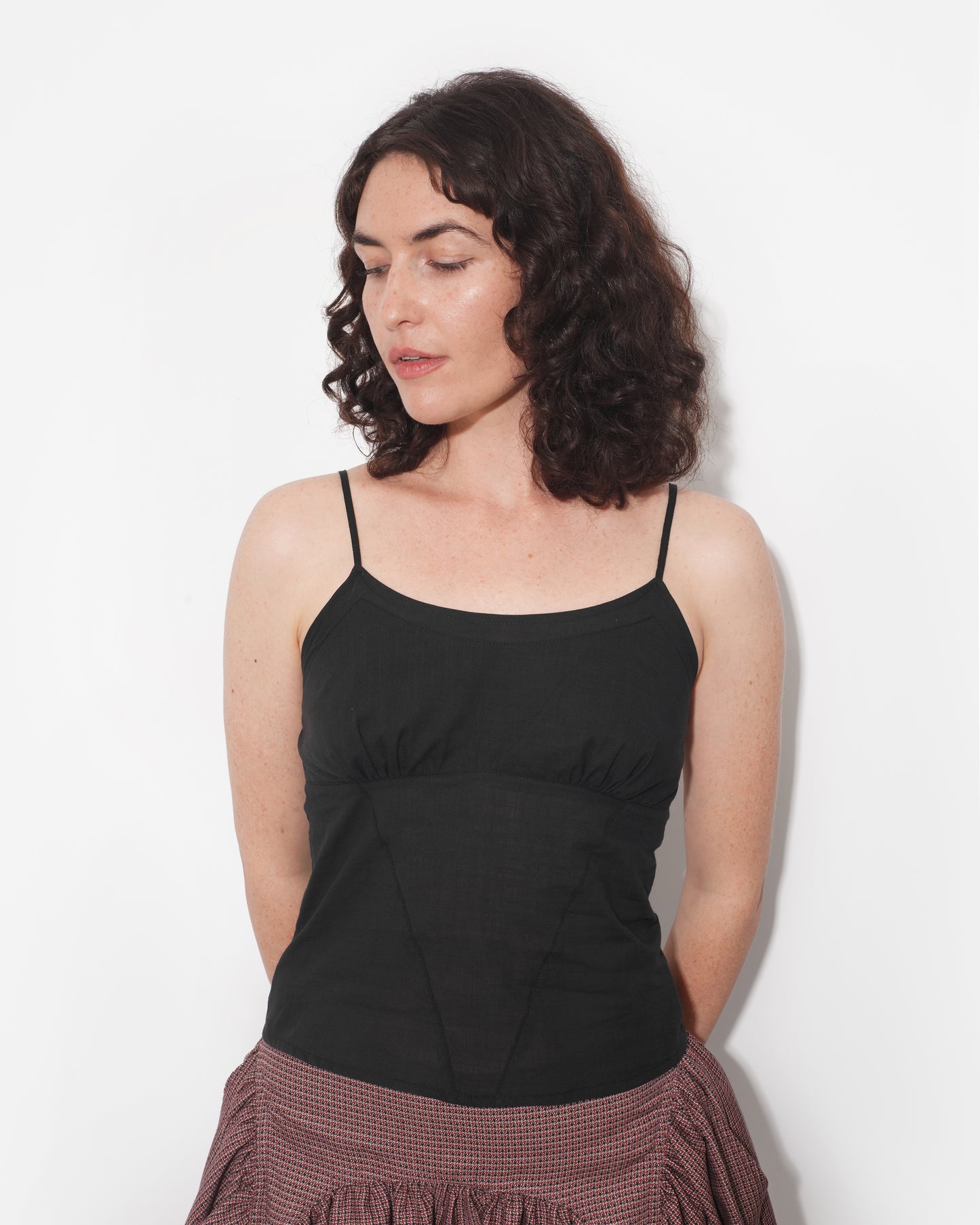 PEARL CAMISOLE IN CHARCOAL