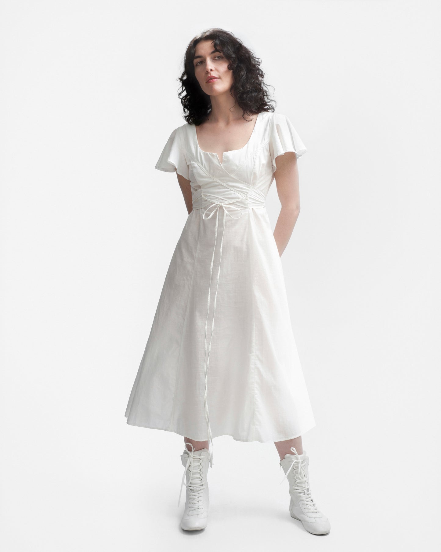 MAE DRESS IN LILY WHITE