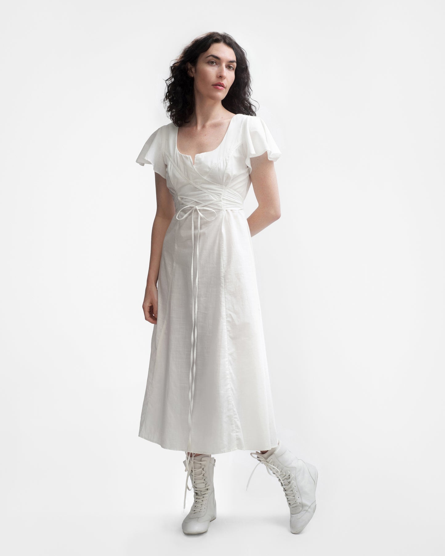 MAE DRESS IN LILY WHITE