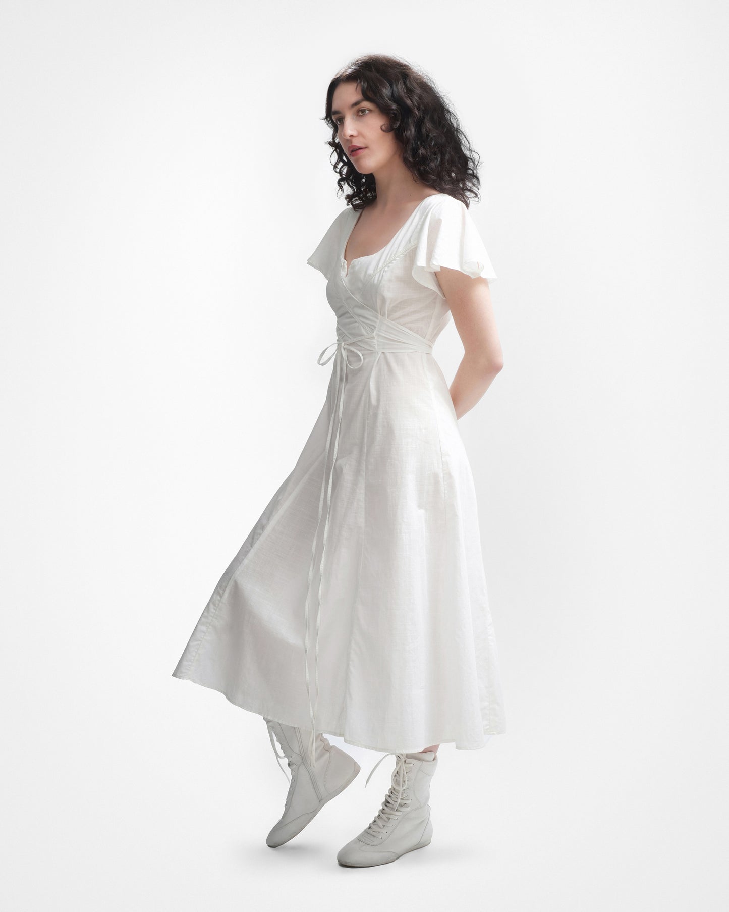 MAE DRESS IN LILY WHITE